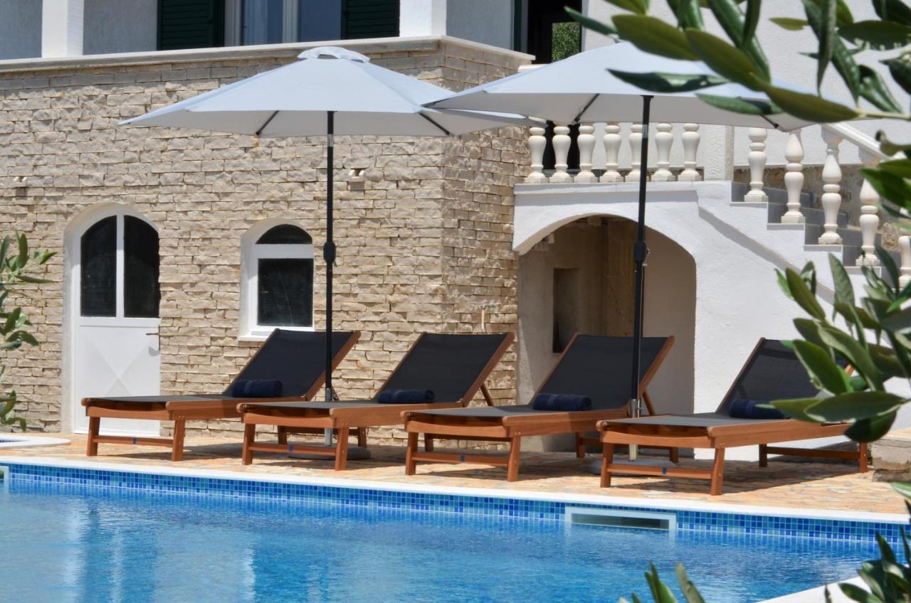 Holiday Home Nevera Kaštela Exteriér fotografie