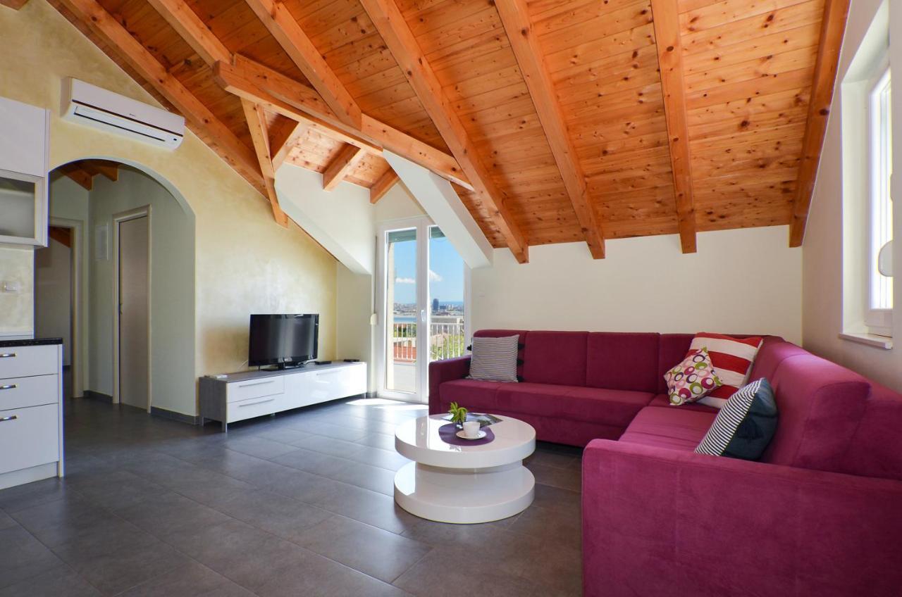 Holiday Home Nevera Kaštela Exteriér fotografie