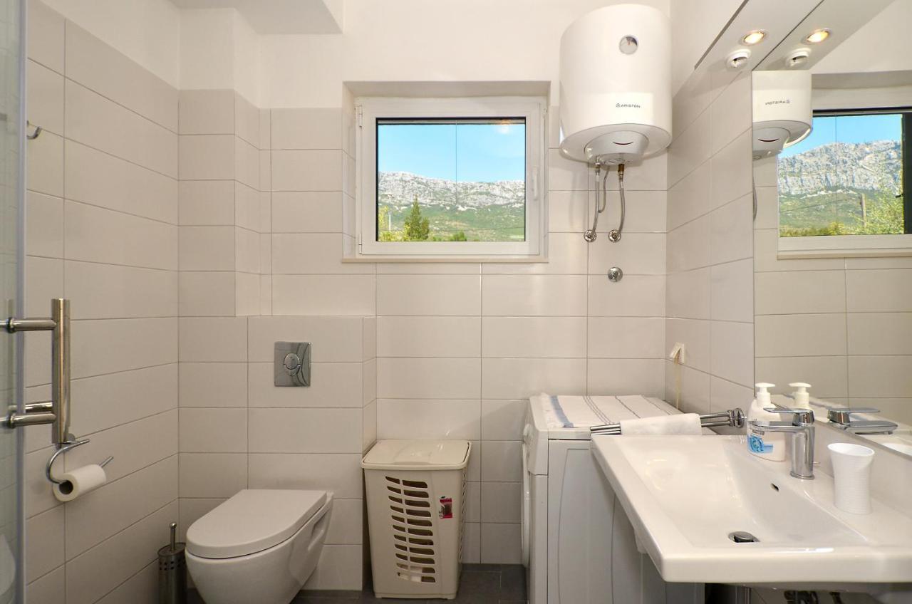 Holiday Home Nevera Kaštela Exteriér fotografie
