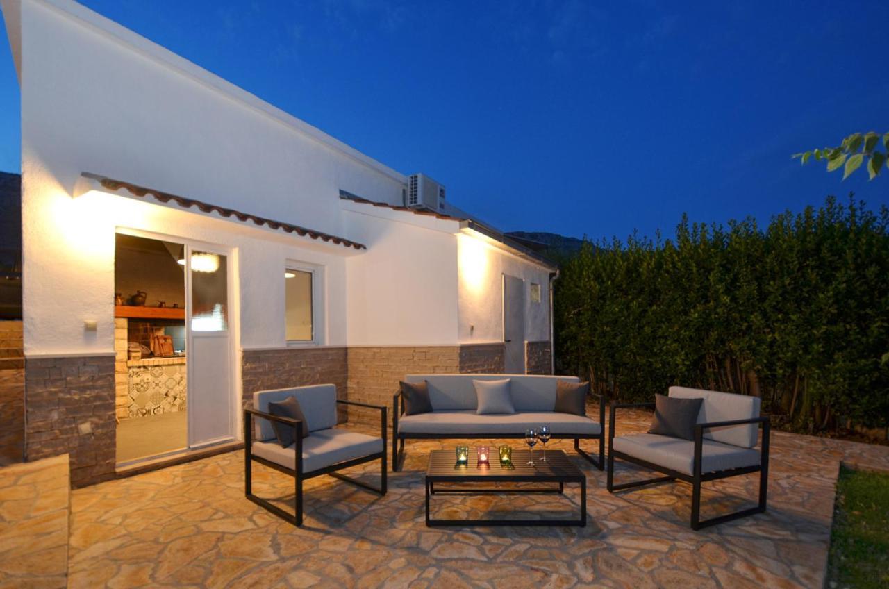 Holiday Home Nevera Kaštela Exteriér fotografie