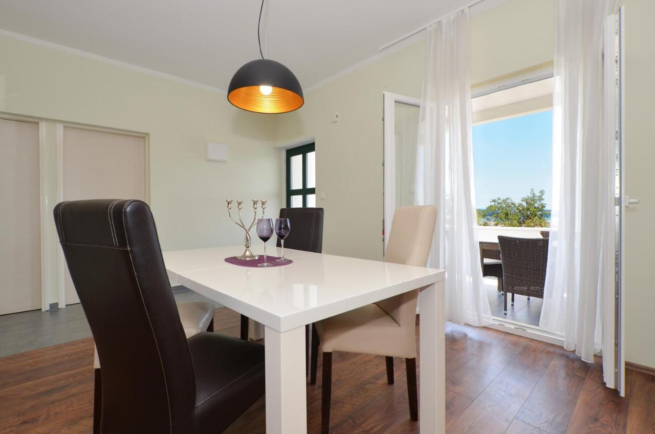 Holiday Home Nevera Kaštela Exteriér fotografie